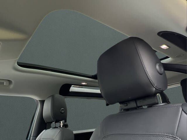 2025 Land Rover Defender 90 P300 S