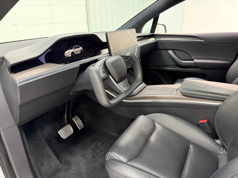 2023 Tesla Model X Standard Range