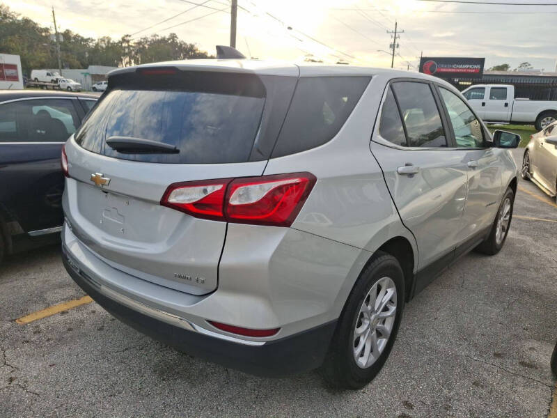 2021 Chevrolet Equinox null photo 4