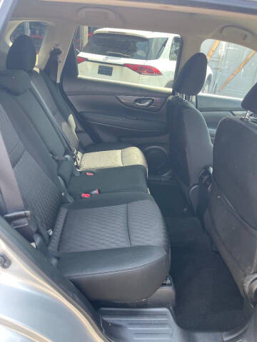 2018 Nissan Rogue SV