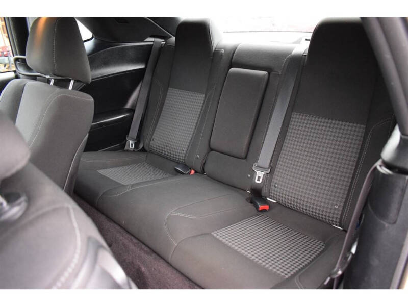 2016 Dodge Challenger R/T Plus