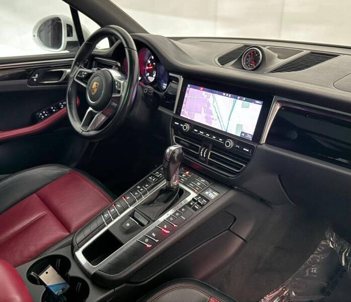 2021 Porsche Macan