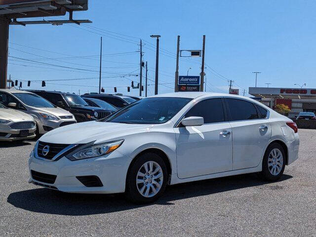 2017 Nissan Altima S's photo