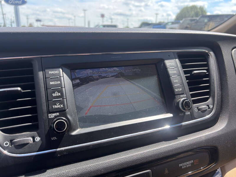 2017 Kia Sedona LX