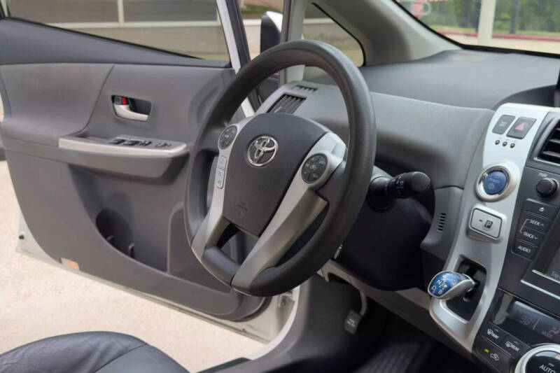 2012 Toyota Prius v
