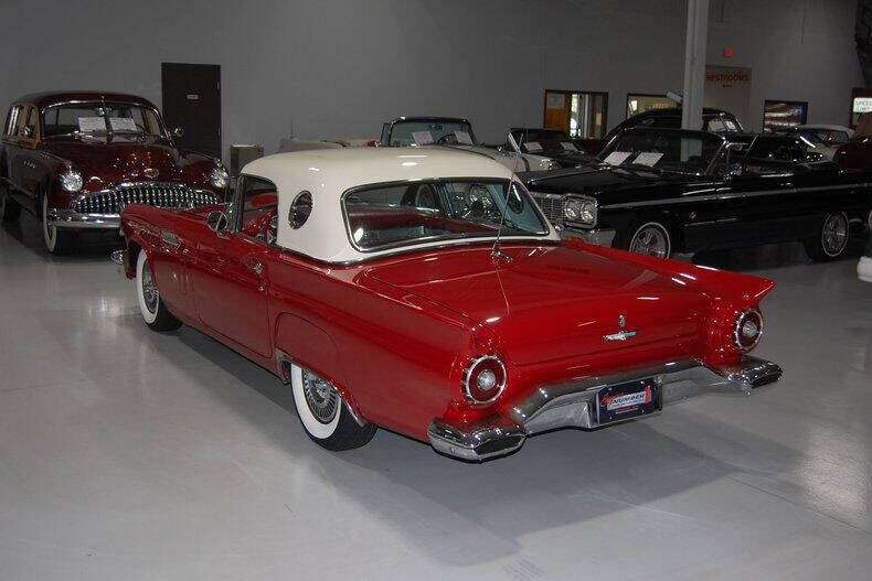 1957 Ford Thunderbird