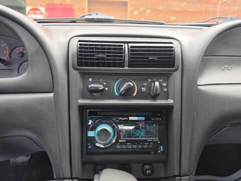 2004 Ford Mustang
