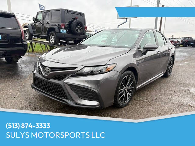 2024 Toyota Camry SE's photo