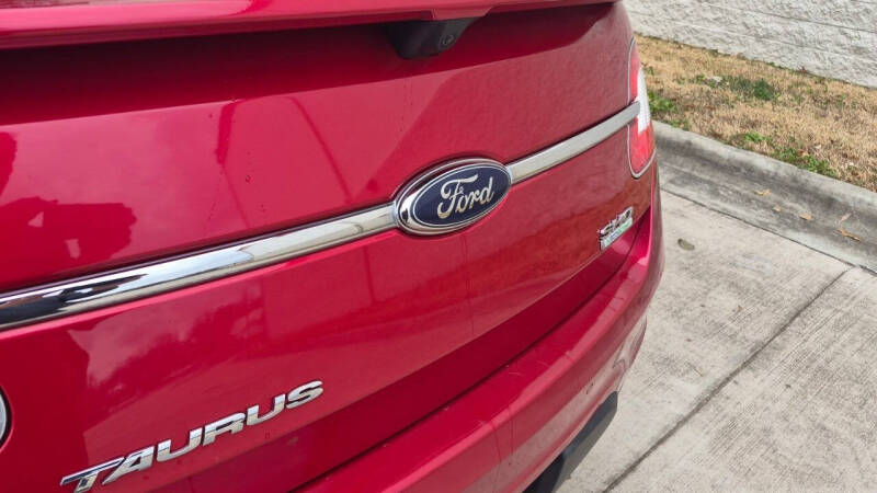 2010 Ford Taurus SHO