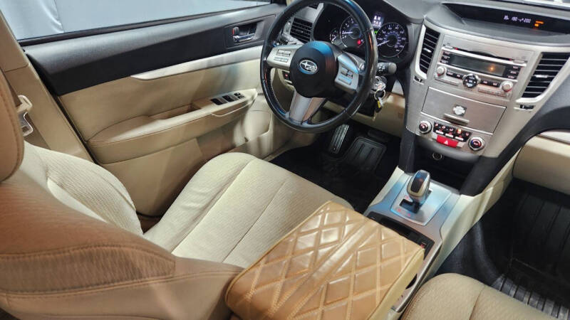 2011 Subaru Outback 2.5i Premium