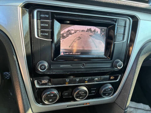 2016 Volkswagen Passat 1.8T S