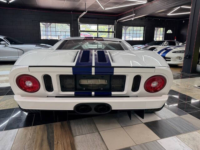 2005 Ford GT