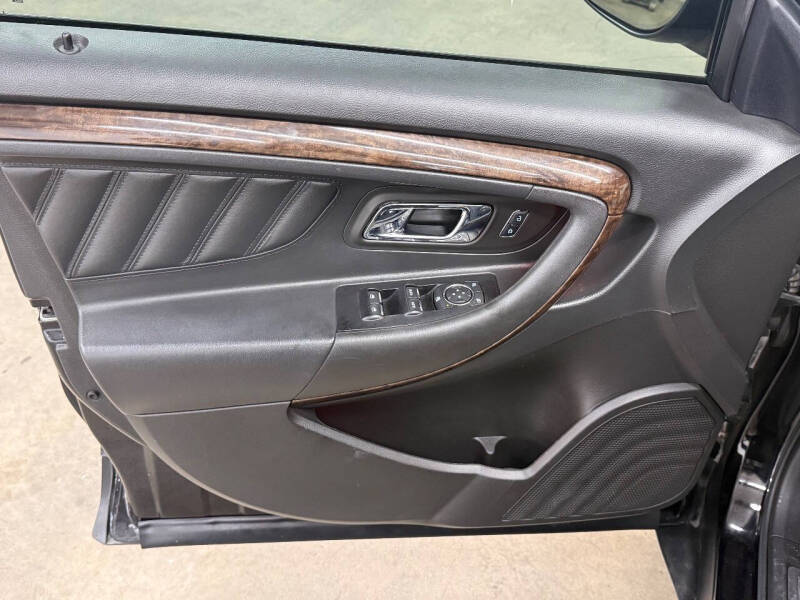 2019 Ford Taurus Limited