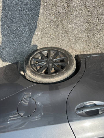 2014 Toyota Prius v Five