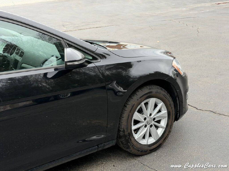 2016 Volkswagen Golf TSI S