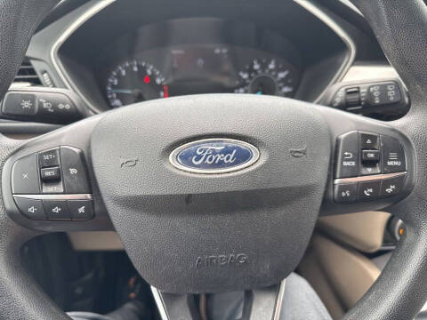 2022 Ford Escape SE
