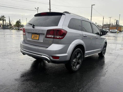 2018 Dodge Journey Crossroad