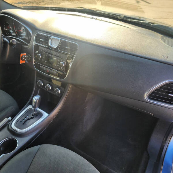 2011 Chrysler 200 Touring