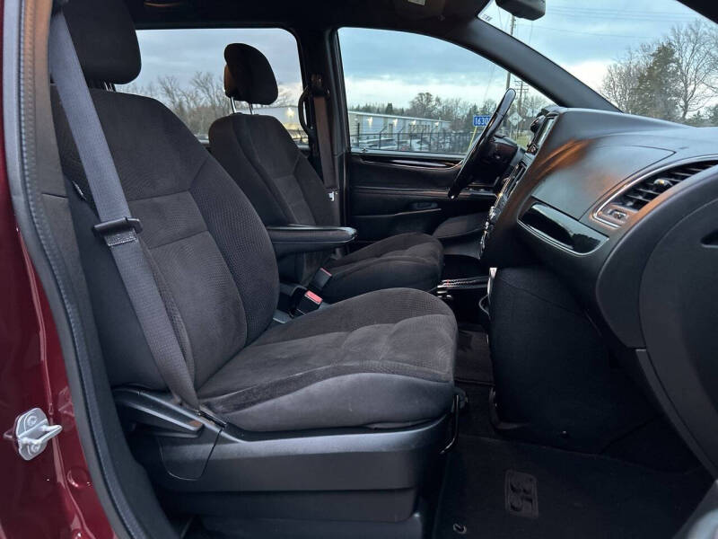 2019 Dodge Grand Caravan SE photo 26