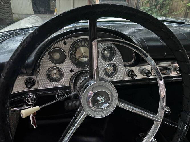 1957 Ford Thunderbird