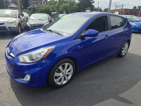 2012 Hyundai Accent SE