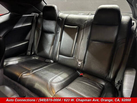 2016 Dodge Challenger SXT Plus