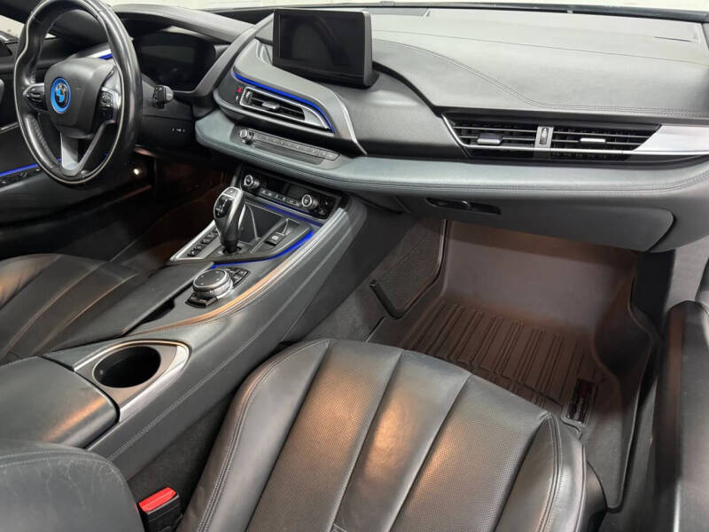 2016 BMW i8