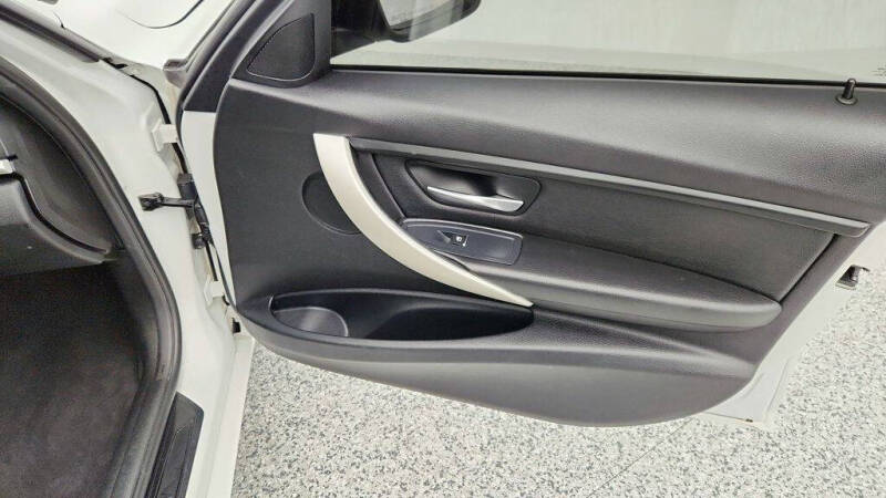 2017 BMW 3 Series 320i xDrive