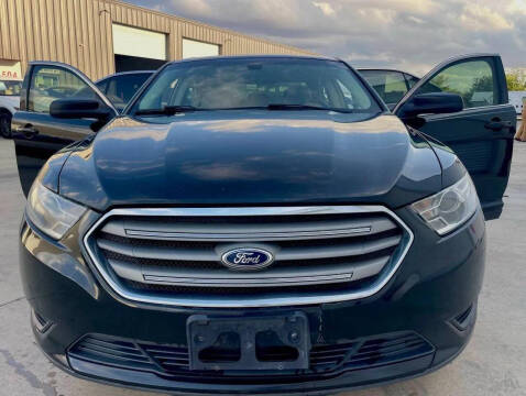 2015 Ford Taurus SE