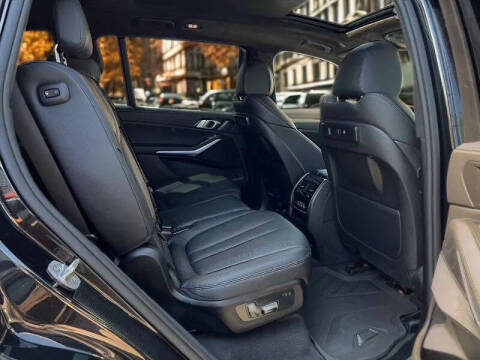 2022 BMW X7 xDrive40i