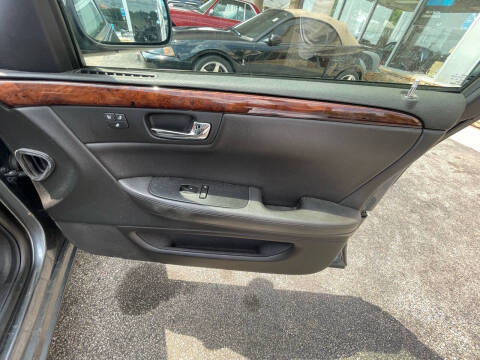 2011 Cadillac DTS Premium Collection