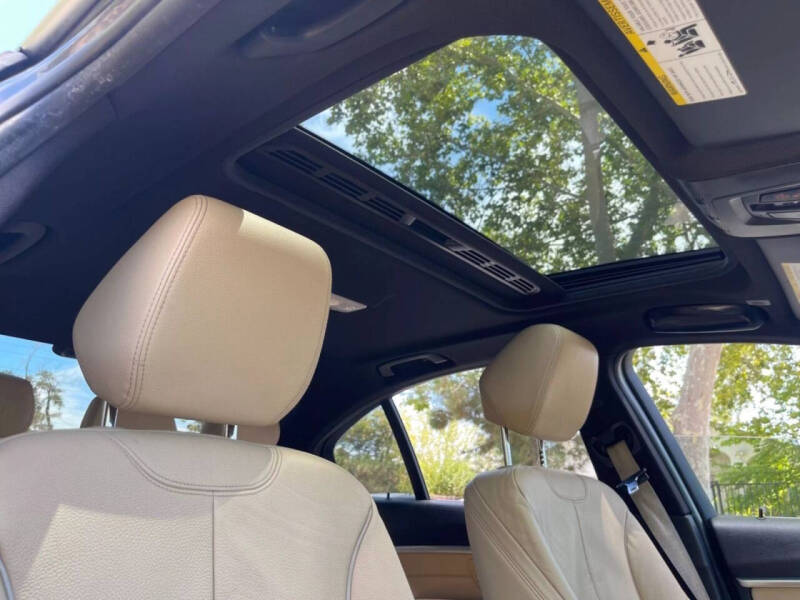 2017 BMW 3 Series 330i