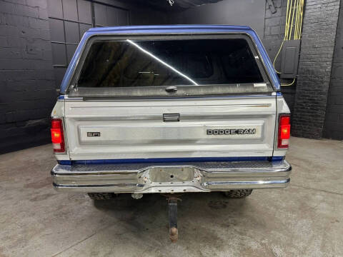 1990 Dodge RAM 150