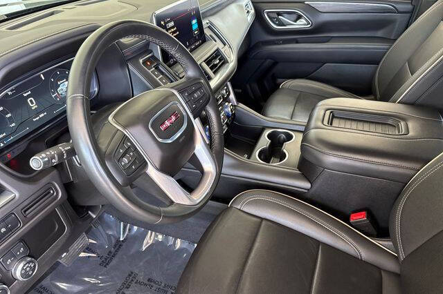 2024 GMC Yukon SLT