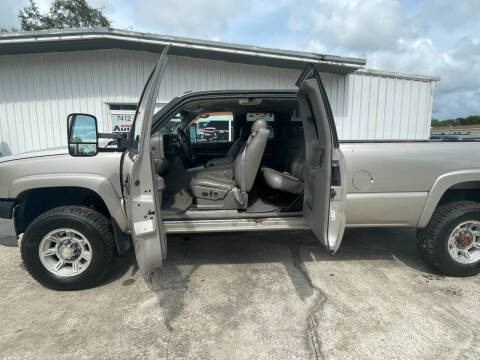 2004 Chevrolet Silverado 2500HD LS