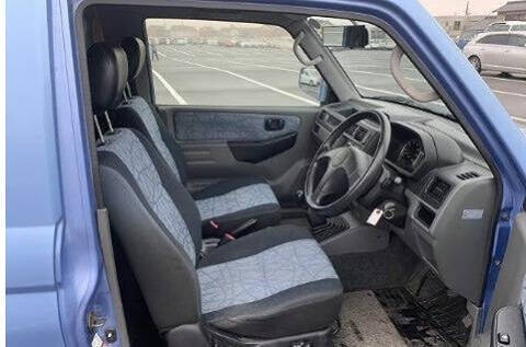 2000 Mitsubishi Pajero Mini