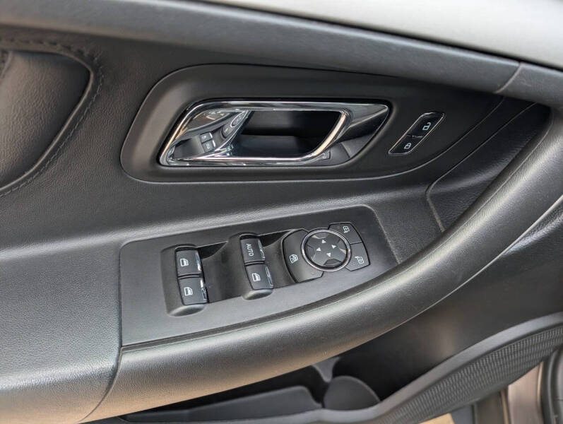 2016 Ford Taurus SEL