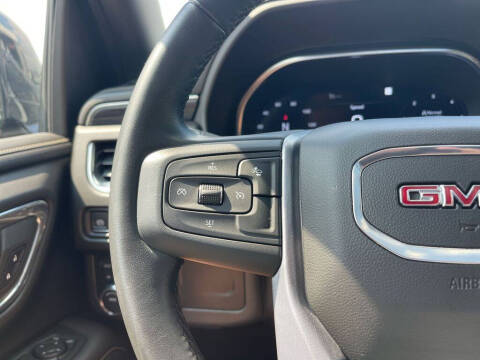 2023 GMC Yukon SLT
