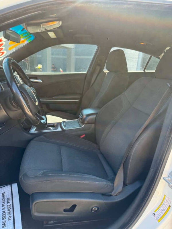 2019 Dodge Charger SXT