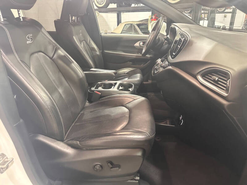 2018 Chrysler Pacifica Touring L Plus