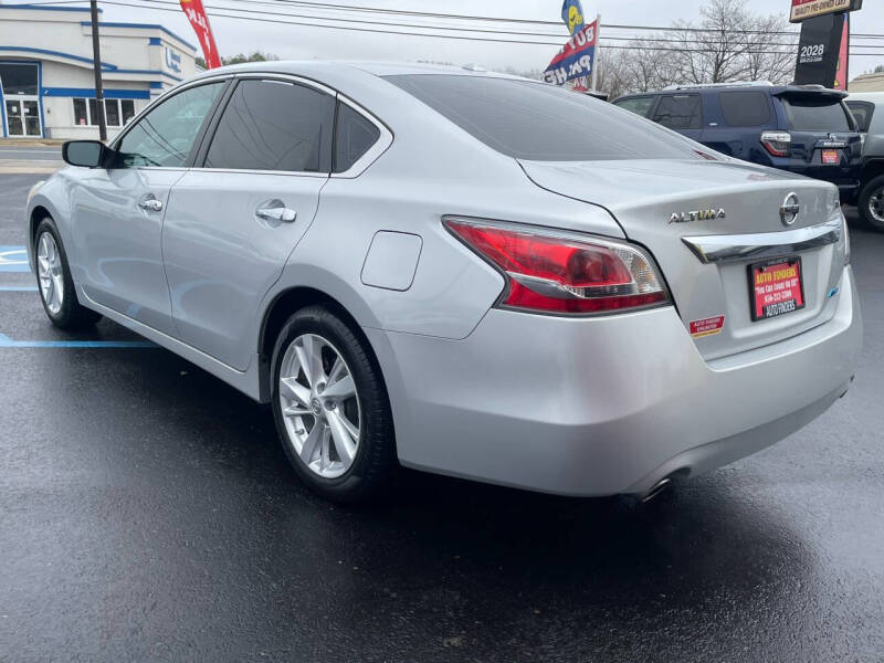 2014 Nissan Altima SV photo 8