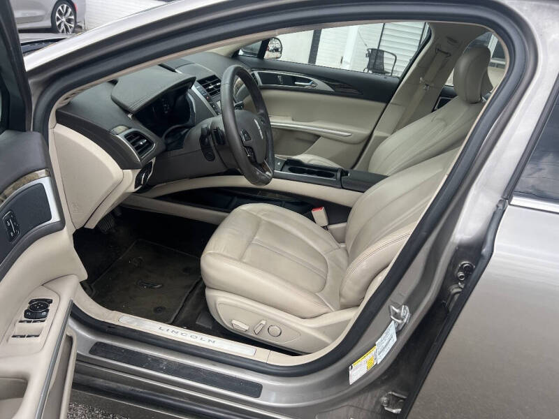 2016 Lincoln MKZ