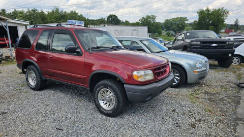 2000 Ford Explorer for sale at Rocket Center Auto Sales in Mount Carmel TN