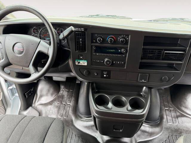 2024 GMC Savana 2500