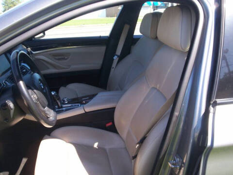 2012 BMW 5 Series 528i