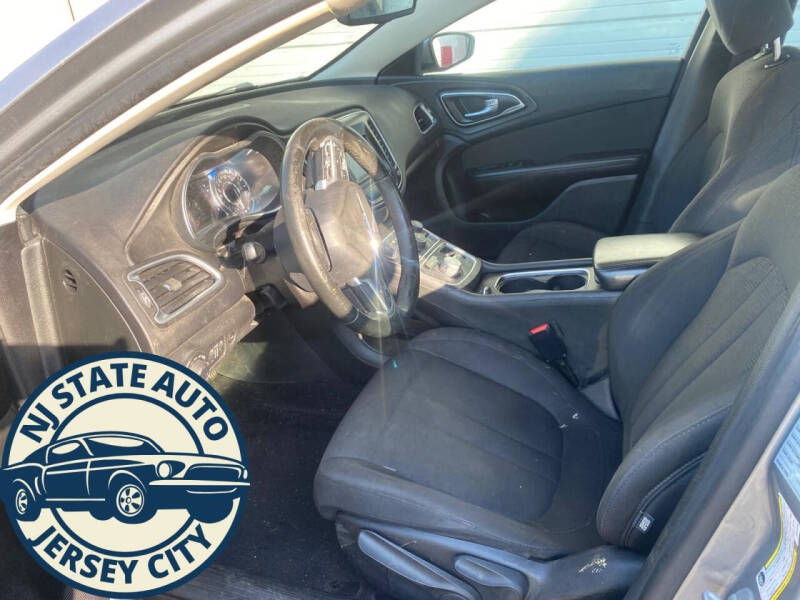 2016 Chrysler 200