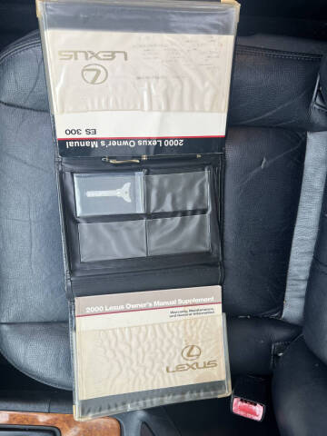 2000 Lexus ES 300