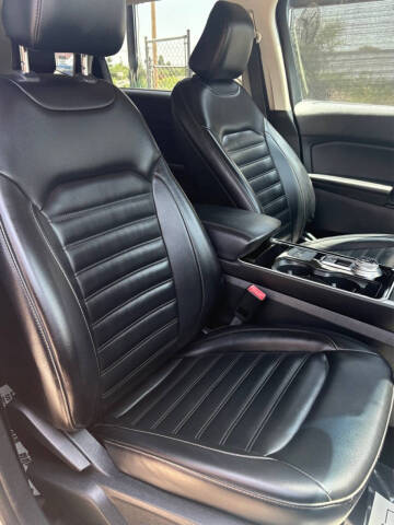 2020 Ford Edge SEL