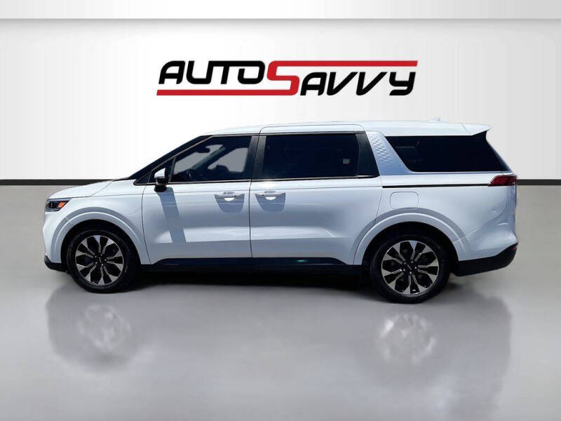2024 Kia Carnival EX