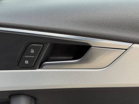 2017 Audi A4 2.0T quattro Premium Plus